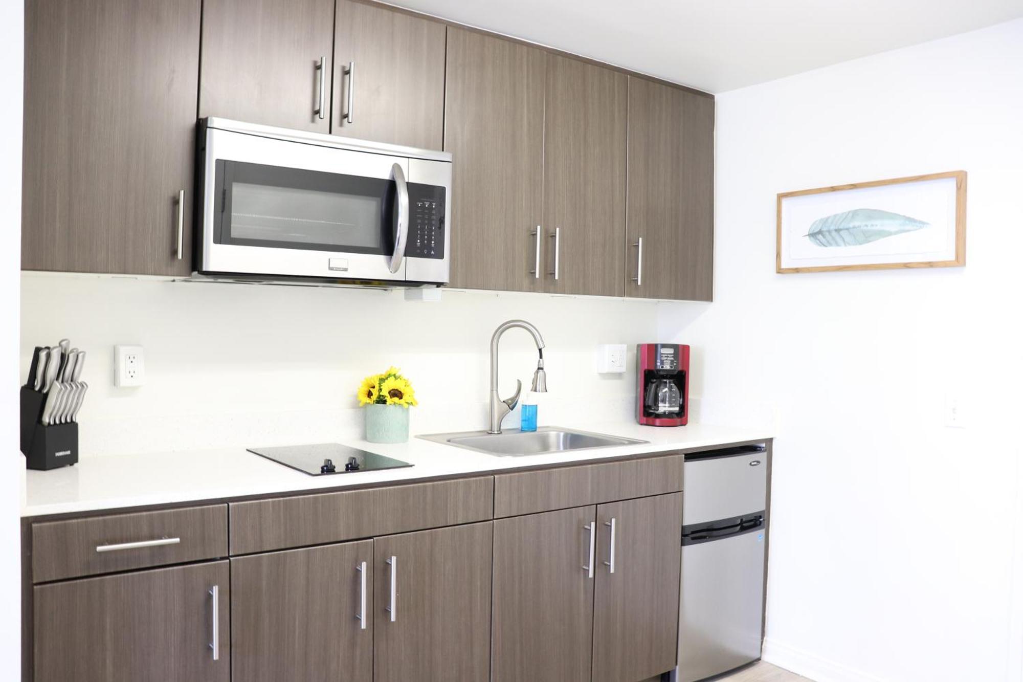 Promenade Apartment *